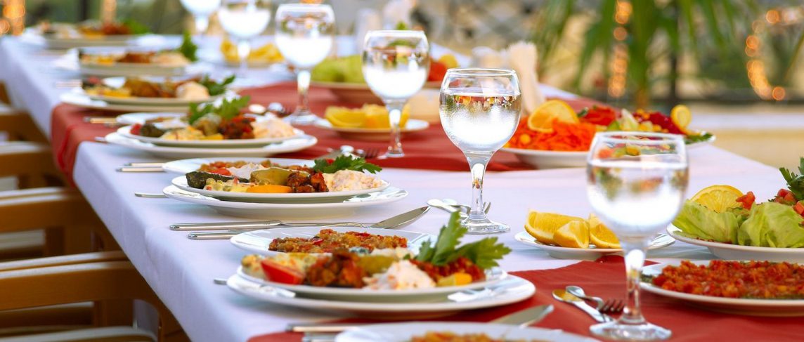 Food Arrangements And Displays To Help You Brighten Up Intimate Wedding